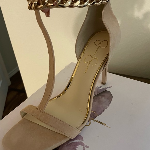 Jessica SimpsonWomen's Omesa T-Strap Chain Dress Sandals - Picture 5 of 5